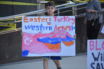 ArmenianProtestweb15